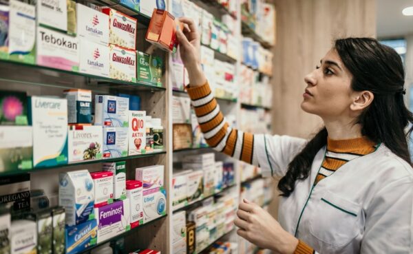 Diploma in Pharmacy assistant Certification Course