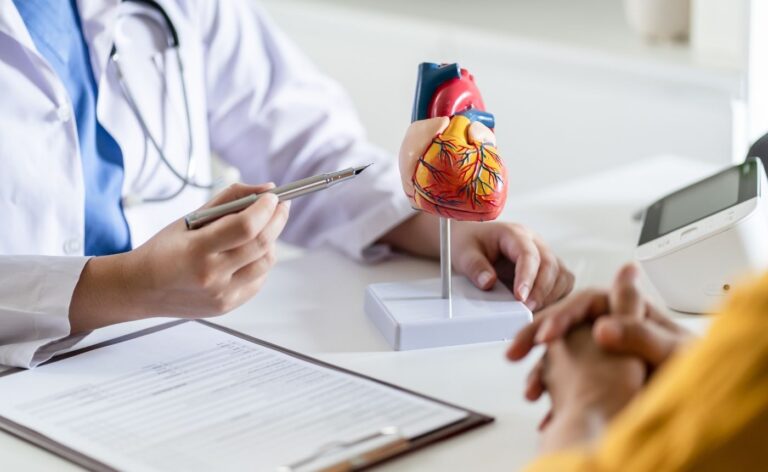 European Exam in Core Cardiology prep. : MCQs with notes