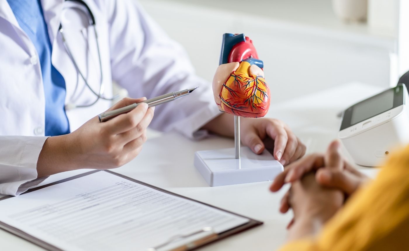 European Exam in Core Cardiology prep. : MCQs with notes
