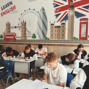 Master English - Academic IELTS with FREE book