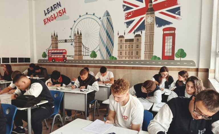 Master English – Academic IELTS with FREE book