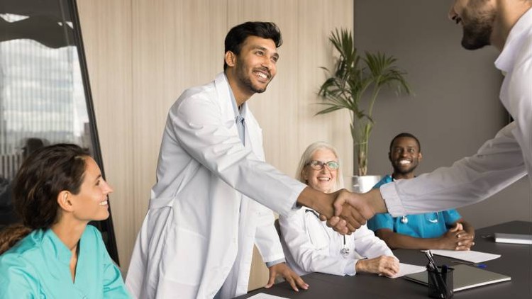 Unlock Your Dream Healthcare Role: The Expert Interview Mastery Course for Doctors & Nurses